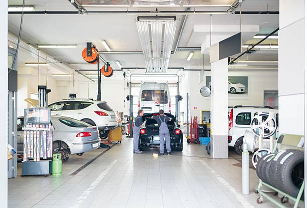 A1 Garage Door Service Experts in Residential and Commercial Doors